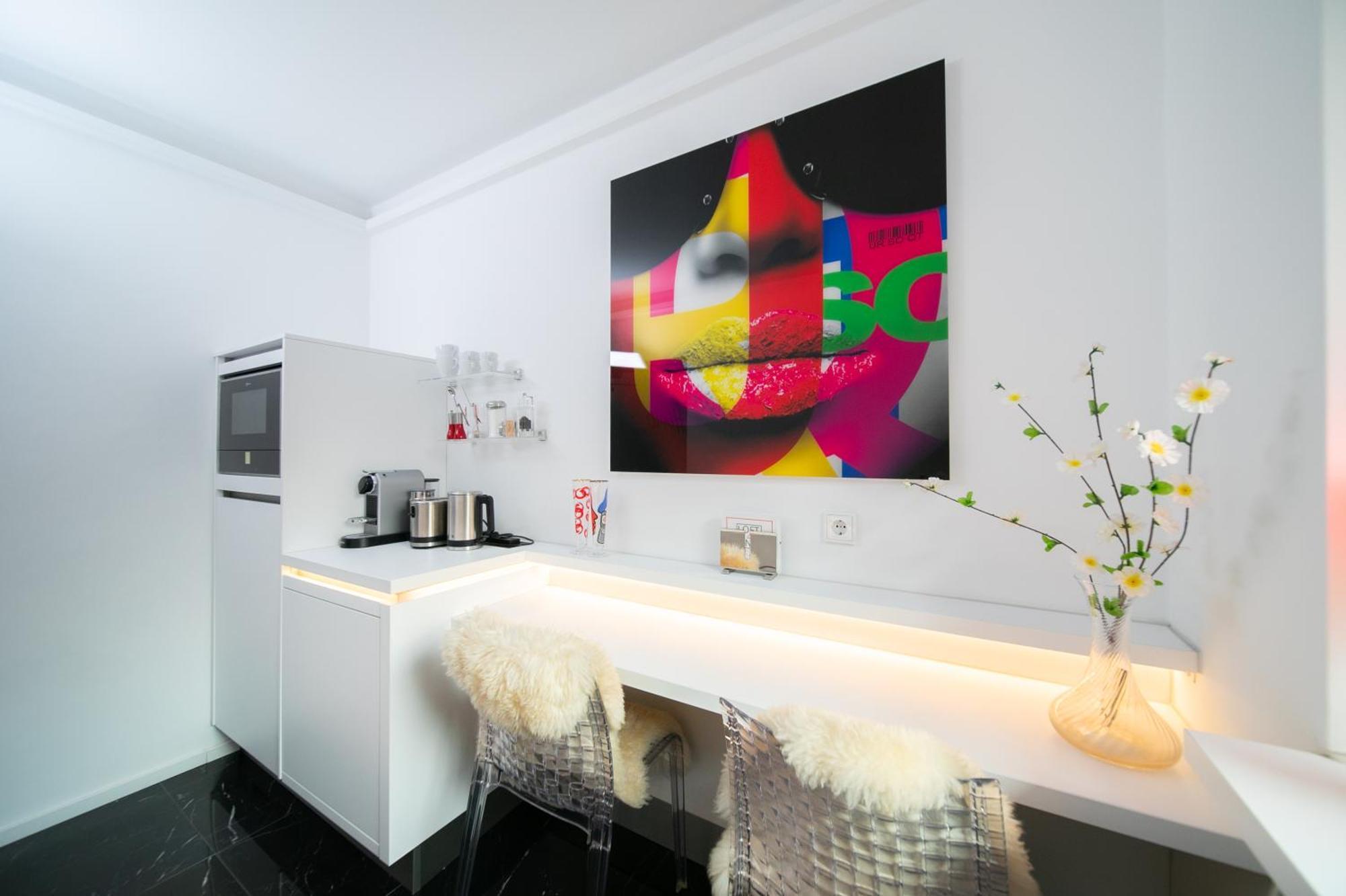 ניאוס Loft4You - Hideaway - By Favorite Stays מראה חיצוני תמונה